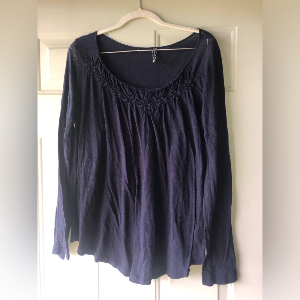 Free People navy scoop neck top size M